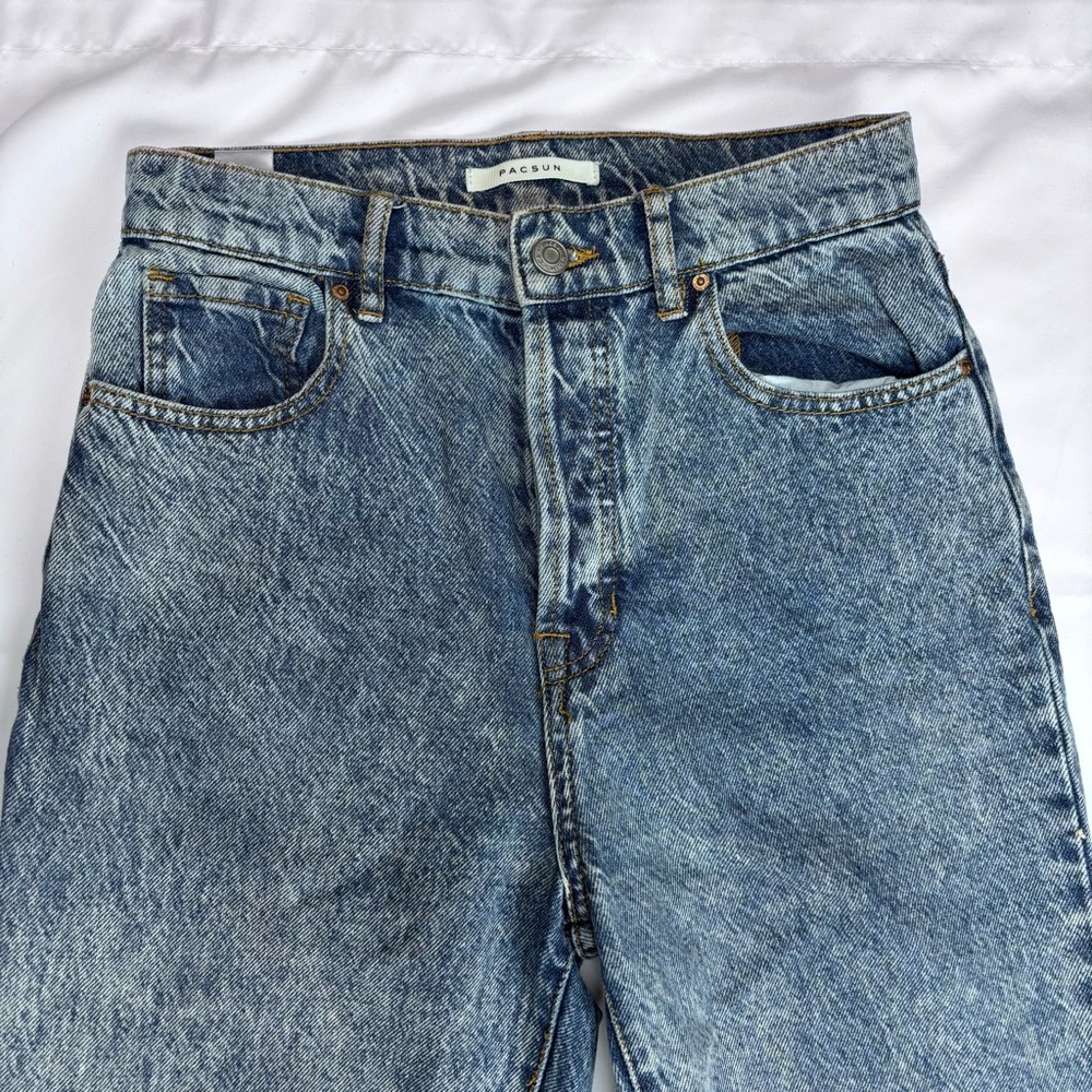 PacSun Size 26 Button Fly Jeans Classic Denim. Nice Condition!